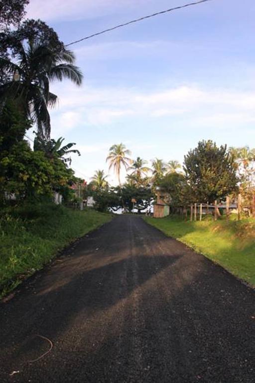 Cabinas Smith Cahuita Eksteriør bilde