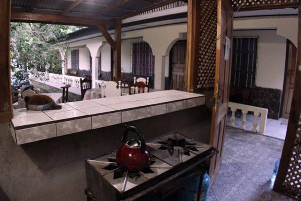 Cabinas Smith Cahuita Eksteriør bilde